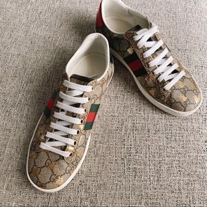 EUC Gucci Ace GG Supreme Sneaker with Bees